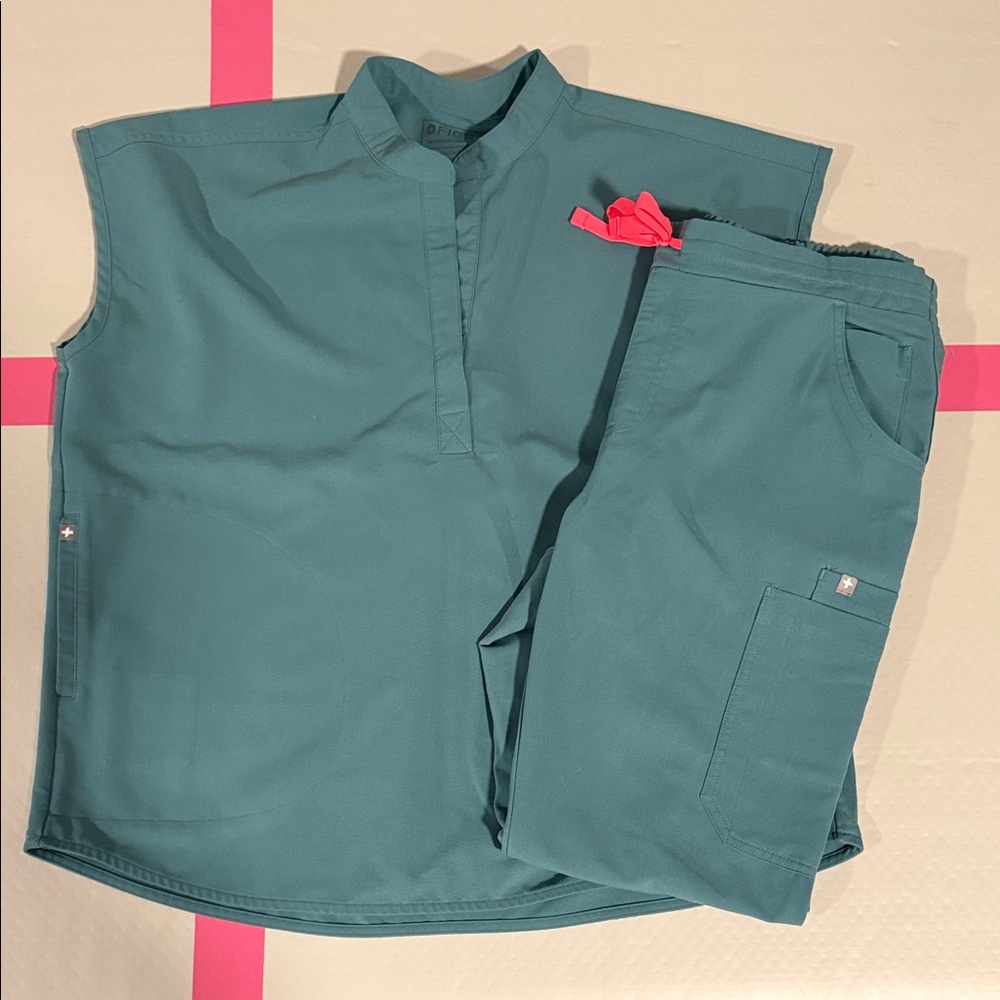 Figs hydrogreen scrub set